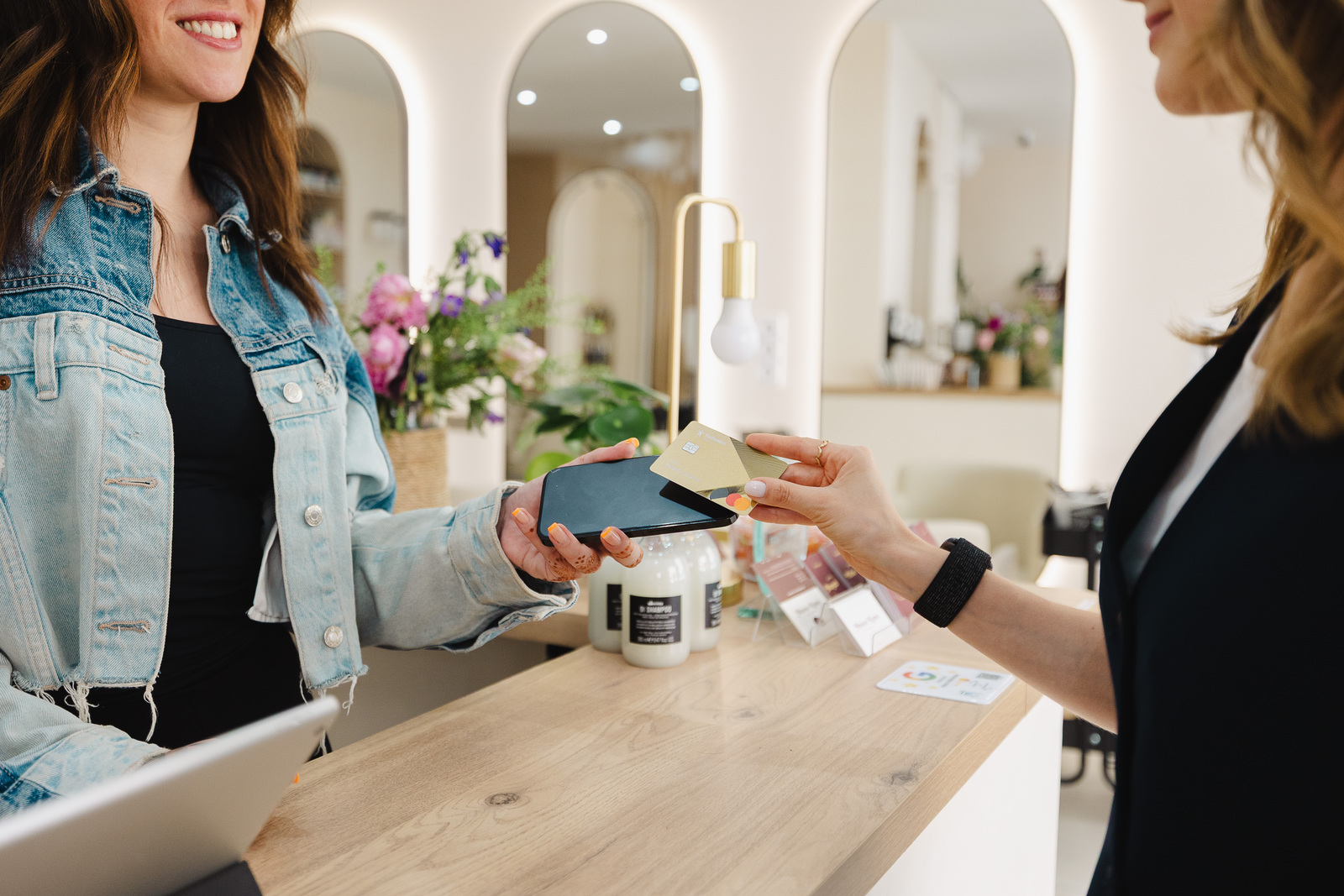 Affichage des prix et des services dans un salon de coiffure : vos obligations