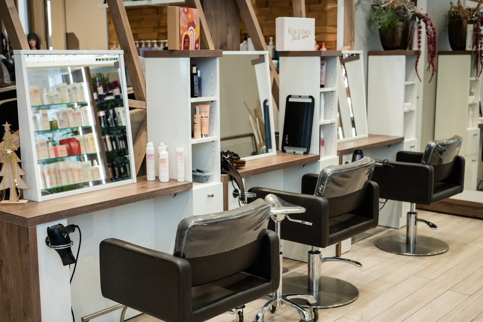 Wie man die laufenden Kosten für einen Friseursalon im Griff behält