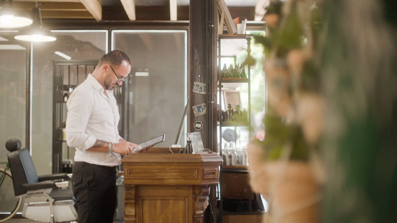 Welche finanziellen Hilfen es gibt, um einen Friseursalon zu eröffnen
