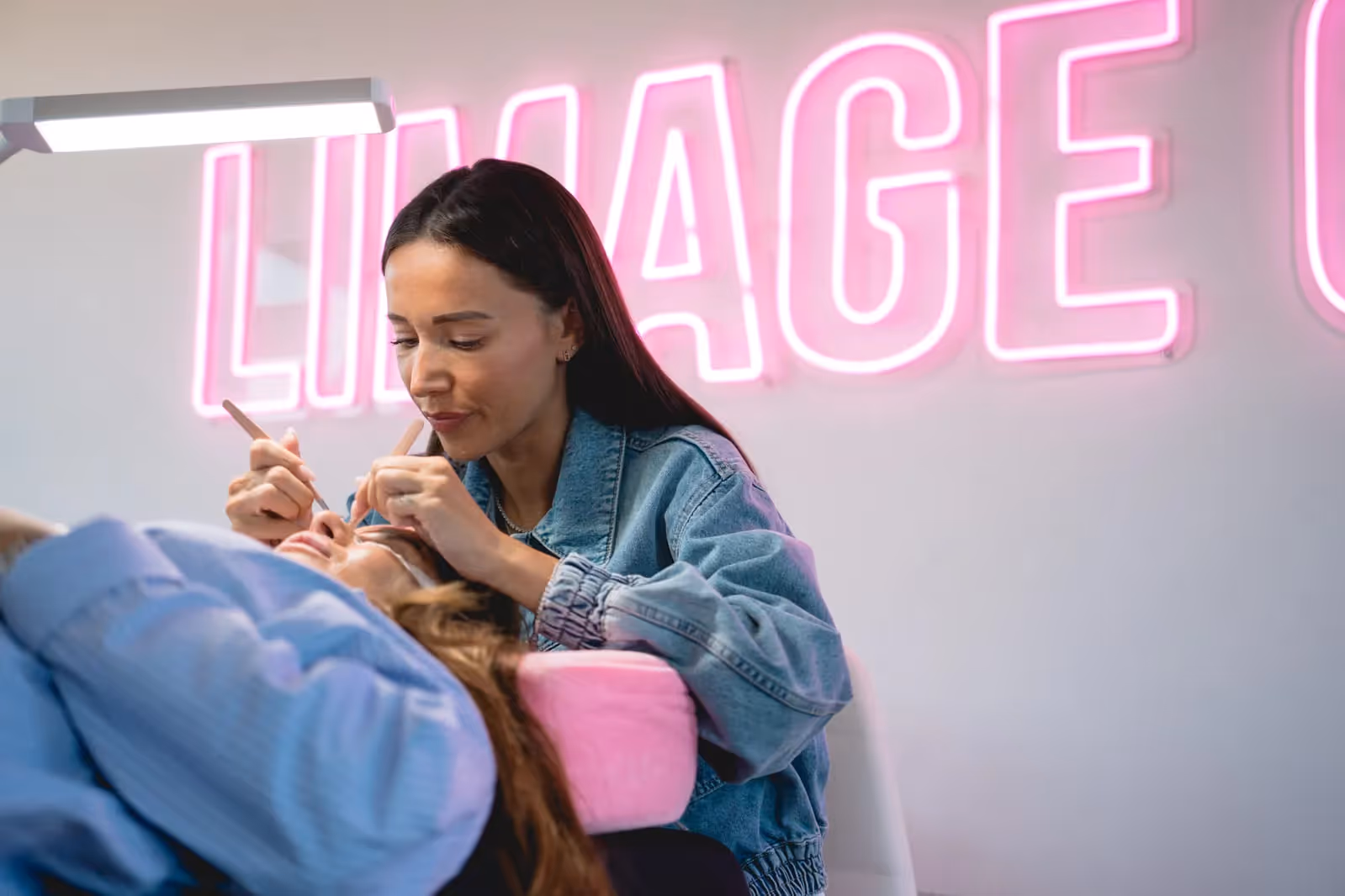 Ein Kosmetikstudio eröffnen: Schritt für Schritt zum eigenen Beauty-Business