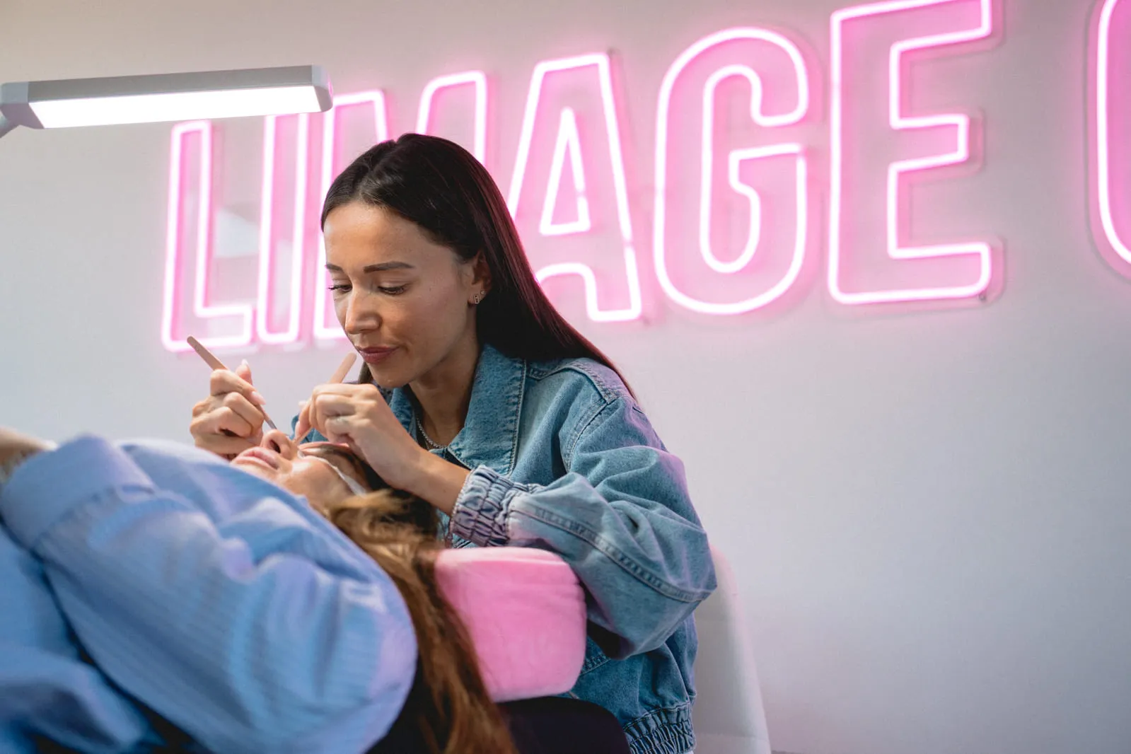 Ein Kosmetikstudio eröffnen: Schritt für Schritt zum eigenen Beauty-Business