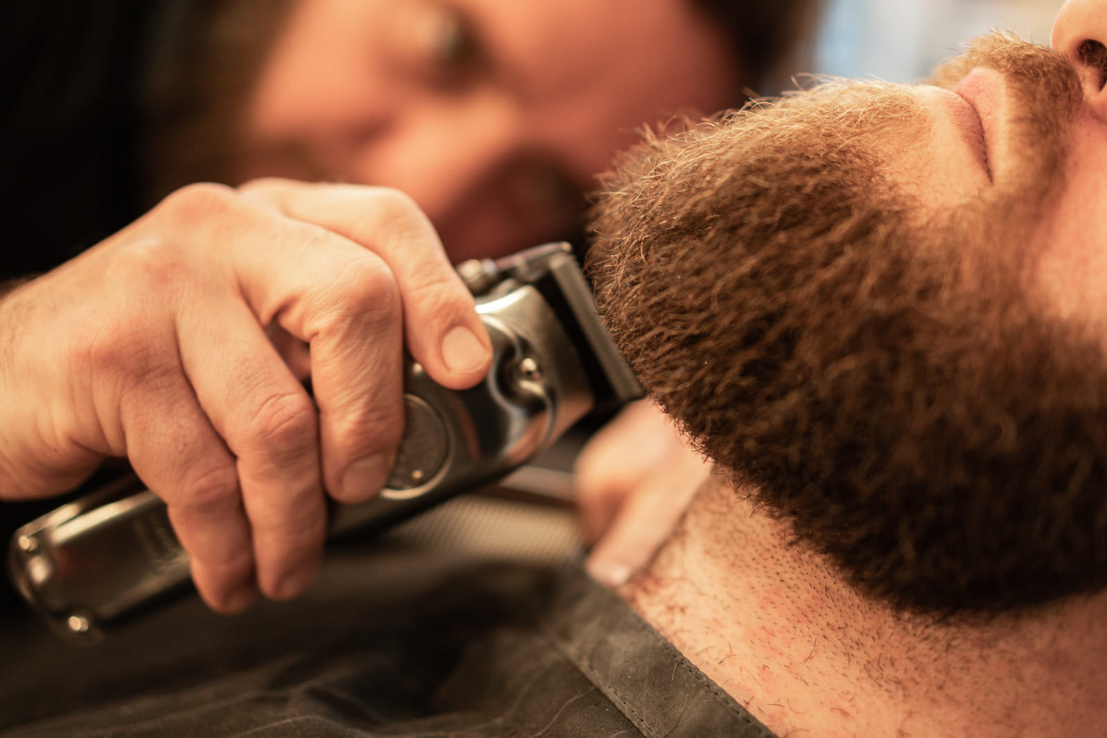 Einen Barbershop eröffnen: Schritt für Schritt in die Selbstständigkeit