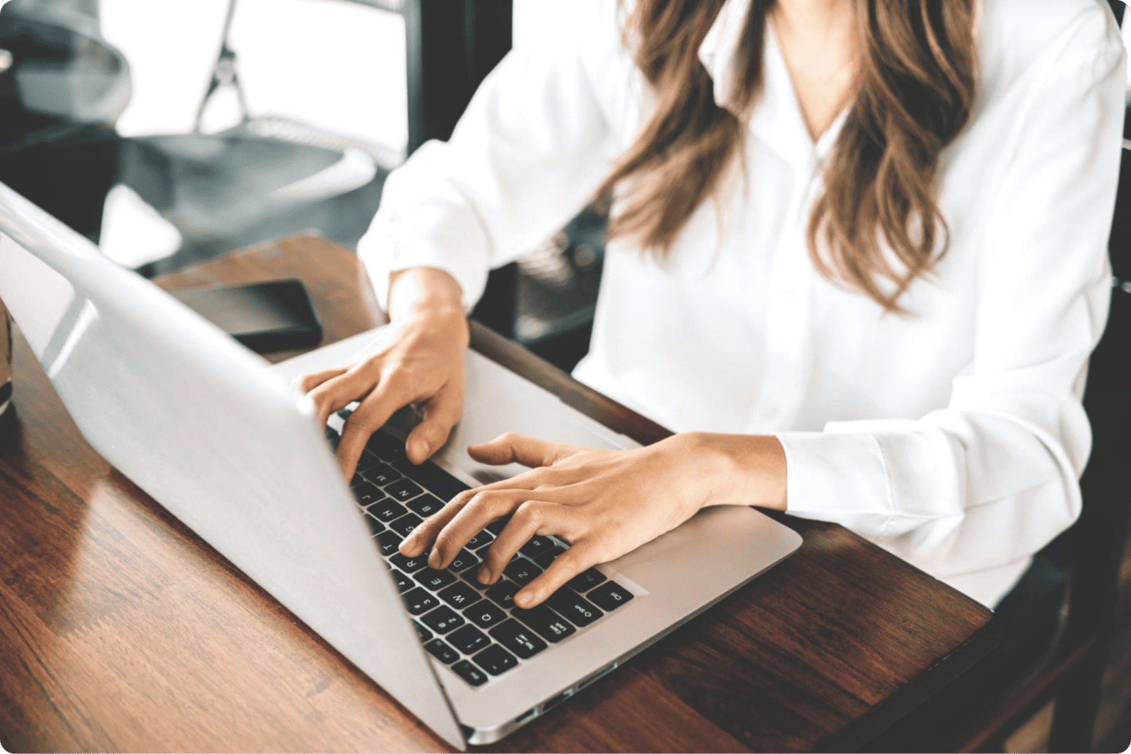 Comment calculer une prime de fin d’année en tant que gérant·e d’établissement de beauté ?