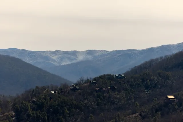 Thinking of Moving? Here’s Why Tennessee Mountain Living is Perfect for Families