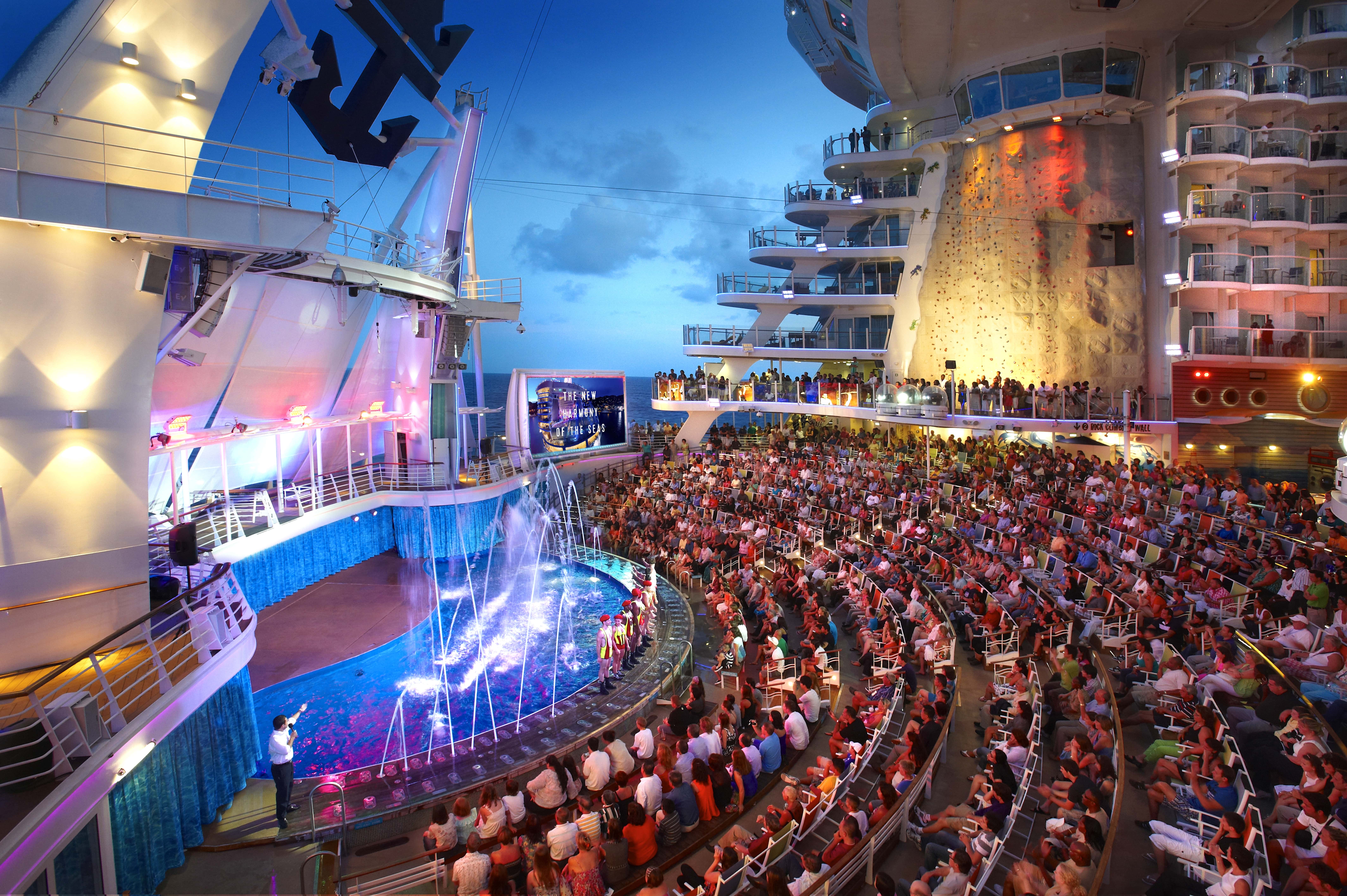 Aquatheatre, Harmony of the Seas. Foto: Royal Caribbean