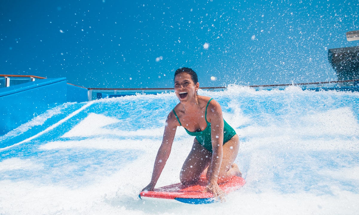 Surfesimulator, Harmony of the Seas. Foto: Royal Caribbean