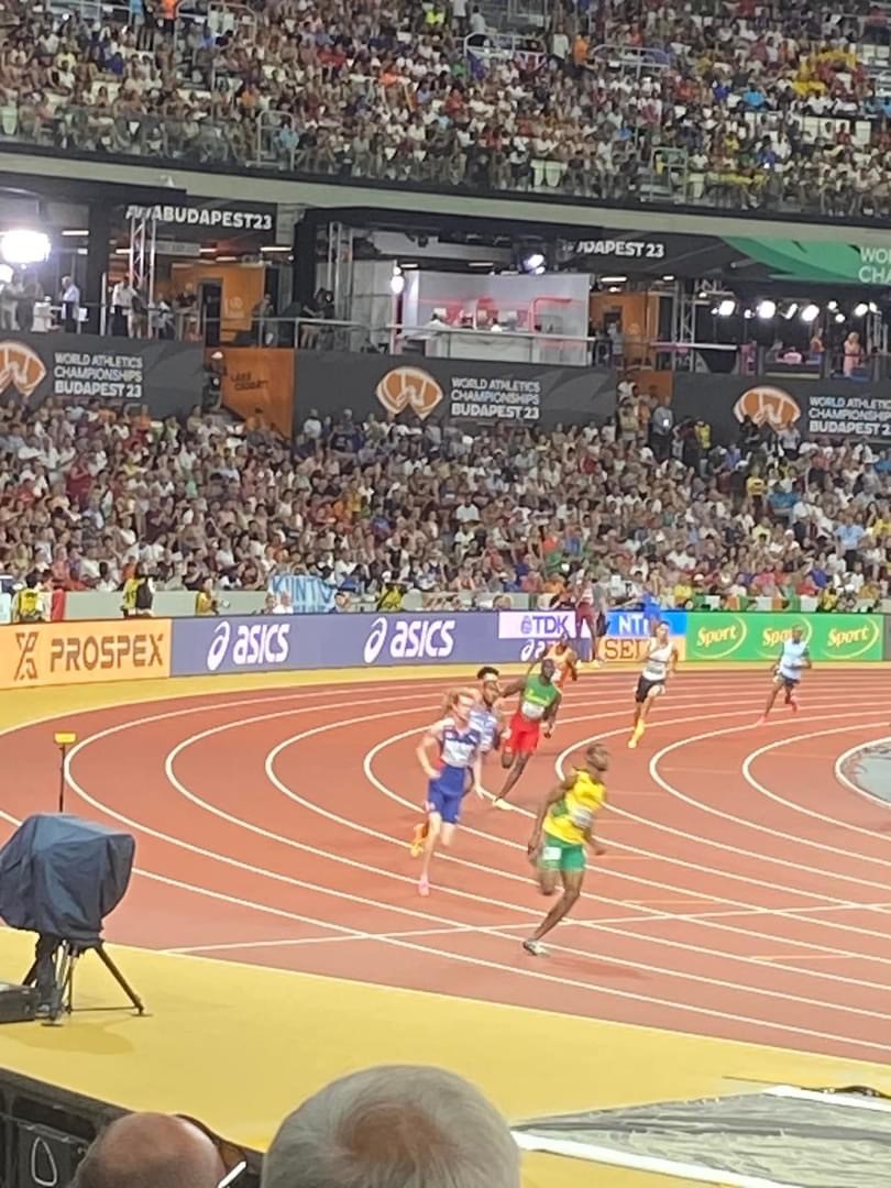 Fra tidligere reise for å se på friidrett. Foto: Sponsor Compagniet 