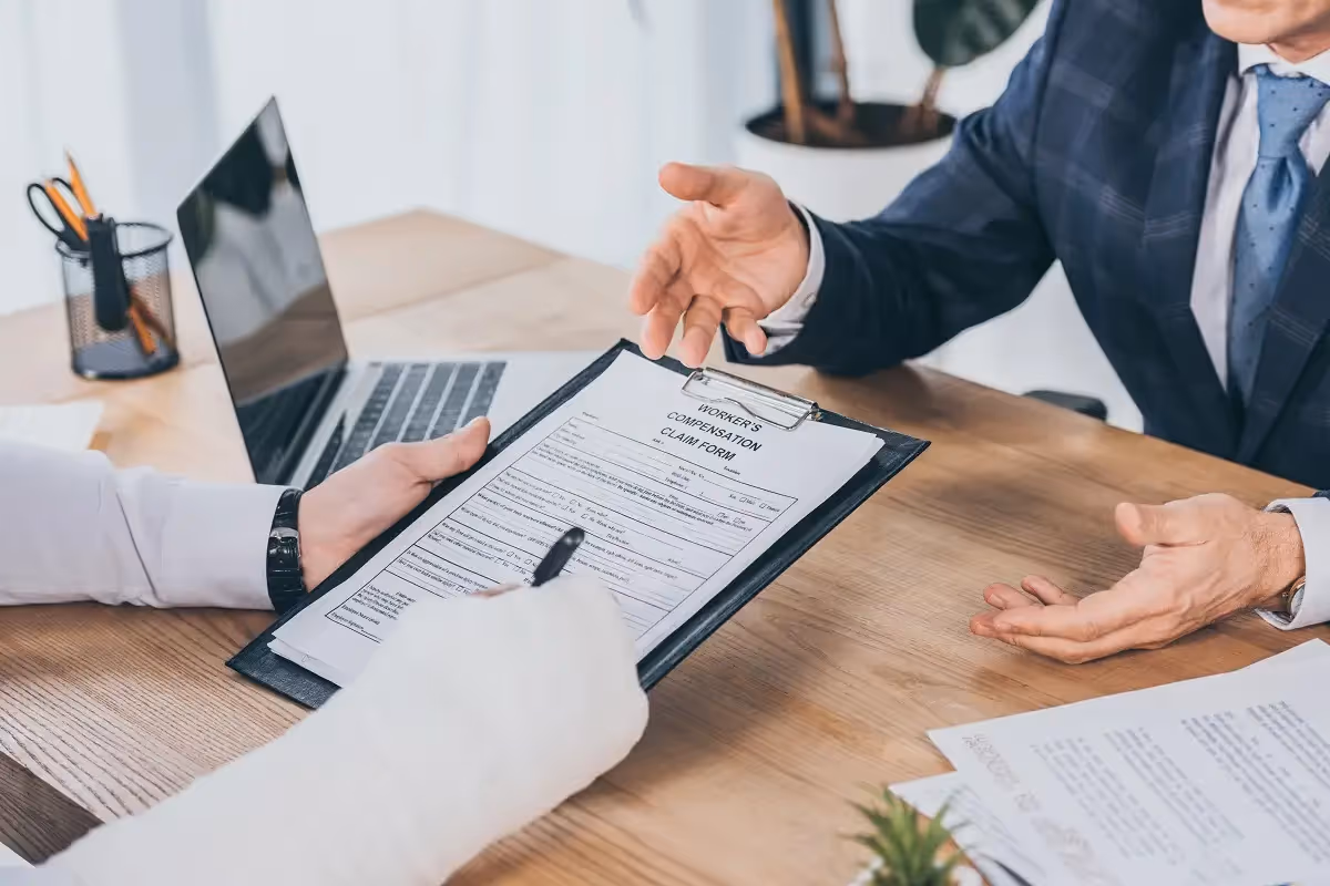¿Qué es el fraude de compensación laboral?