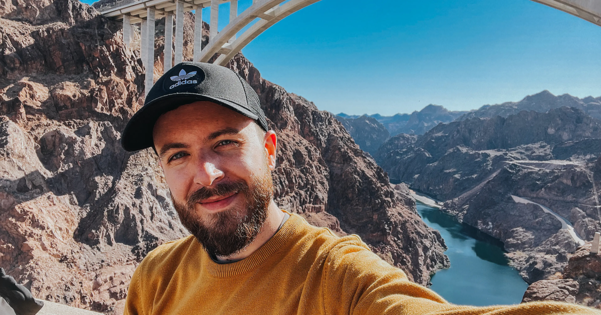 Justin taking a selfie from the Hoover Dam overlooking the canyon below.