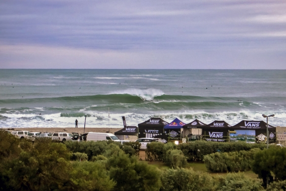 Vans Surf_Pro_morning_lineup_Ian_Thurtell