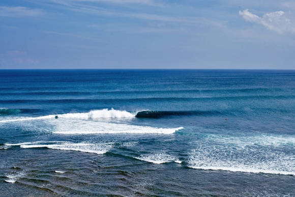 Lineup DX25474_Uluwatu18_Sloane