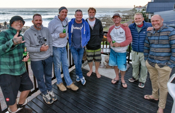 kneelo-gathering-sean-thompson002b