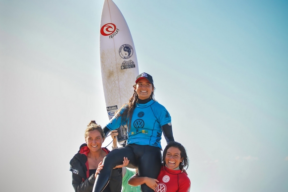 Volkswagen-SA-Open-of-Surfing-pres-by-Hurley- -Ian-Thurtell--Brisa-Hennesey-22