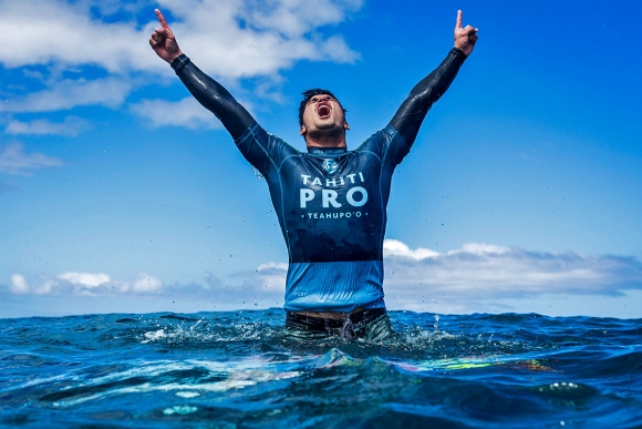 Gabriel Medina0854TahitiPro18Poullenot_mm