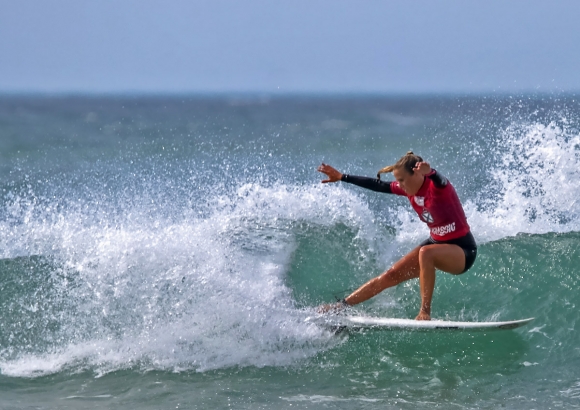 NicolePallett women-rnd20