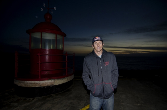 Windsurf-Nazare-2016-RedBull-01