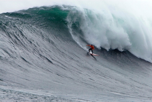 greg-long-red-bull-big-wave
