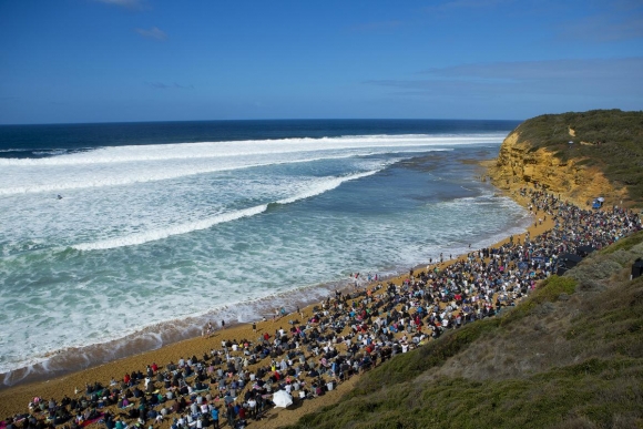 crowd9817bells16kirstin