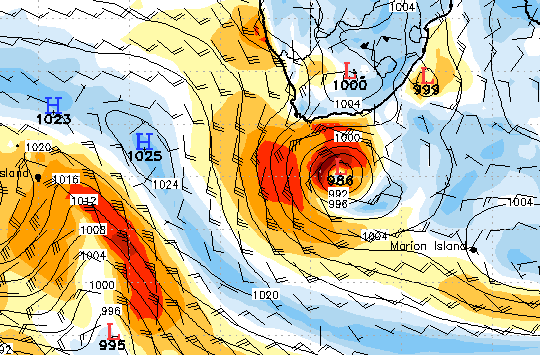 The storm hits. Forecast for 20h00 Friday 10 February 2012. 