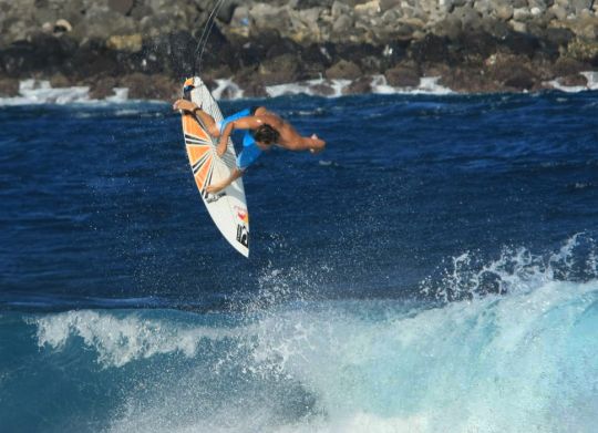 Jordy-Smith-Modern-Collecti