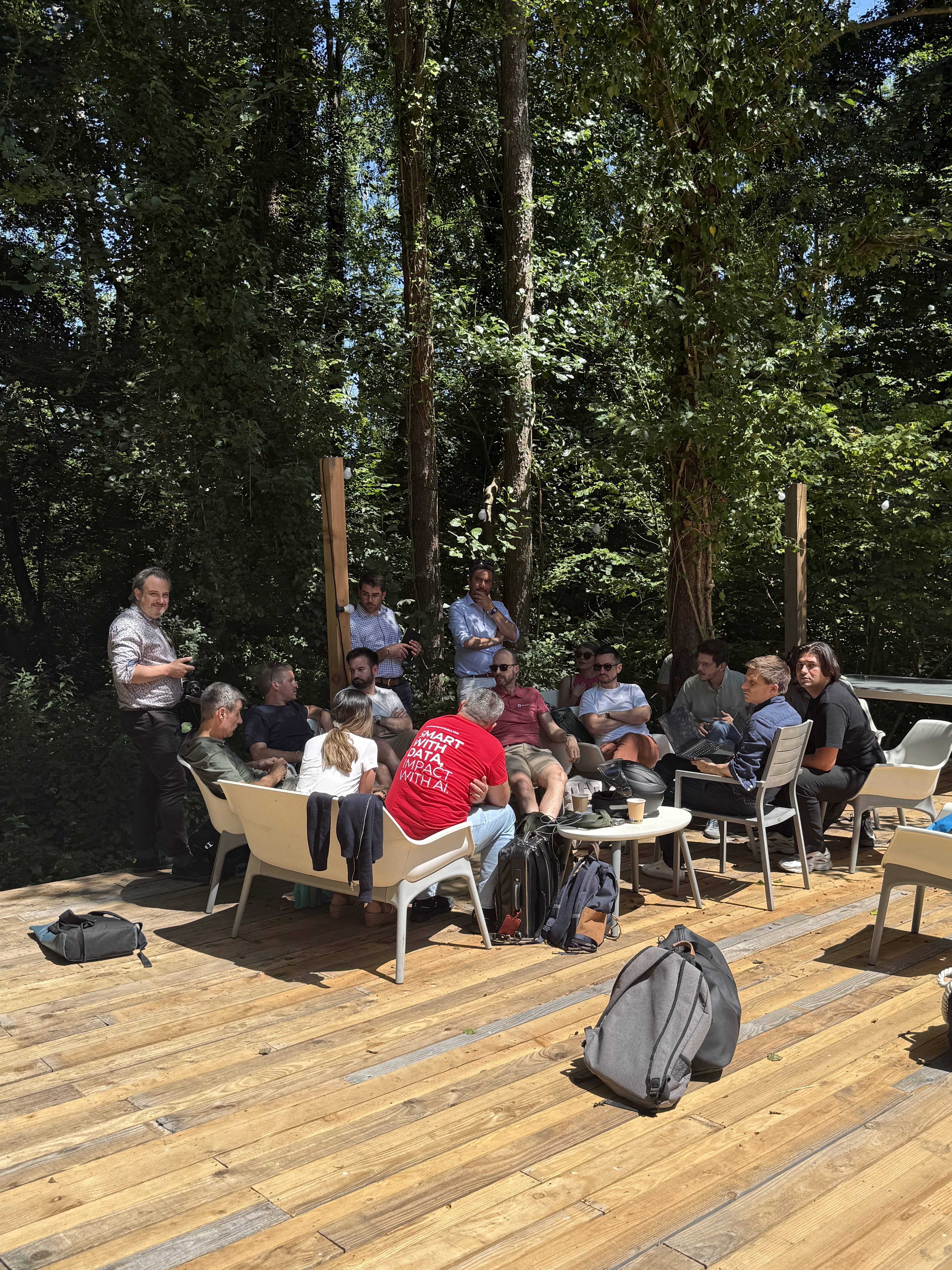 Einaï a conçu un séminaire managérial original pour Devoteam, alliant QVT, team building, nature et cohésion dans un lieu insolite en région parisienne
