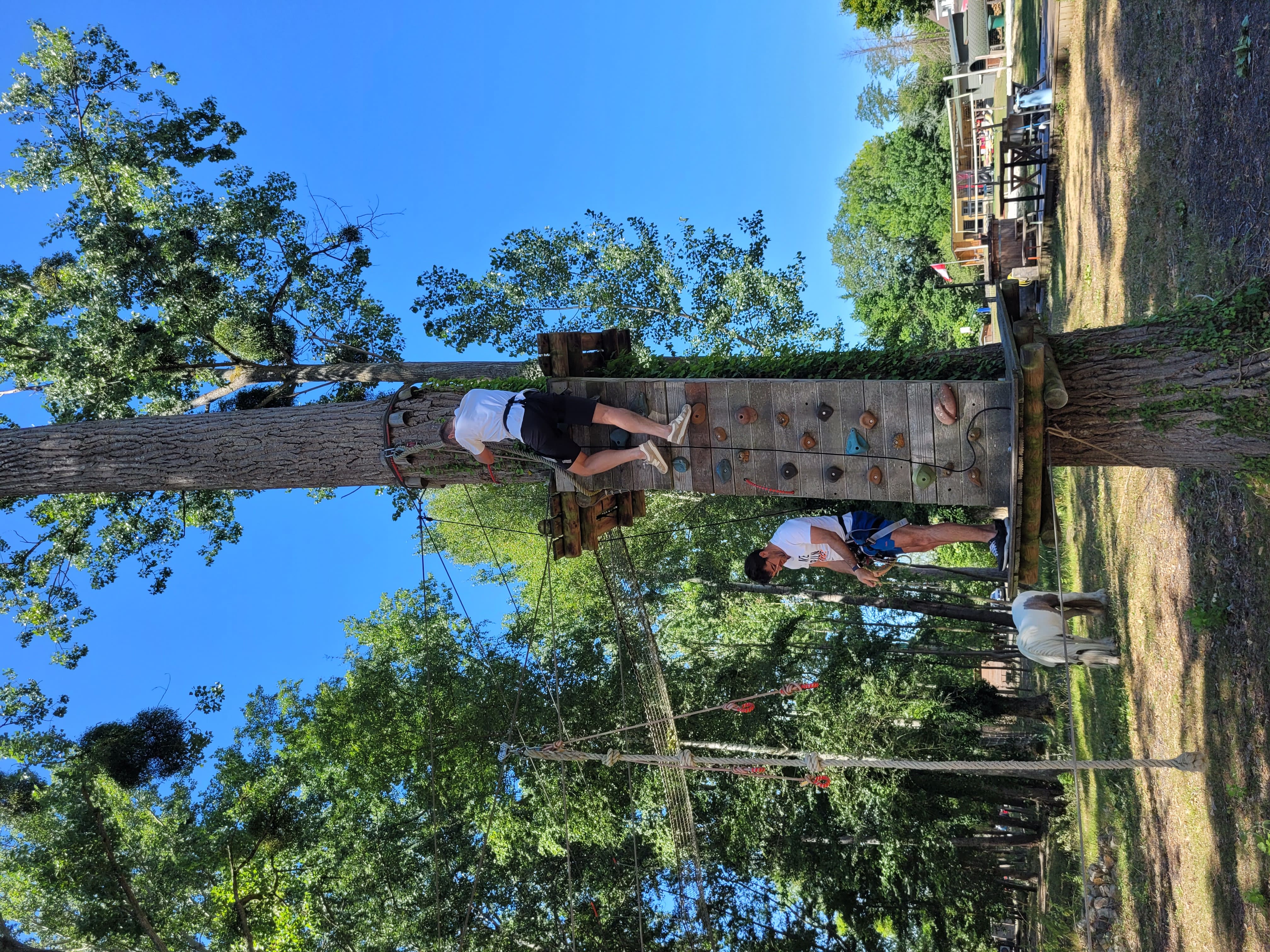Einaï a conçu un séminaire managérial original pour Devoteam, alliant QVT, team building, nature et cohésion dans un lieu insolite en région parisienne