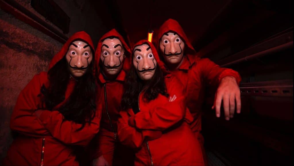 La Casa de Papel braque Noël : rejoignez le Professeur, vivez un braquage fun et immersif, plein d’adrénaline et d’esprit d’équipe.