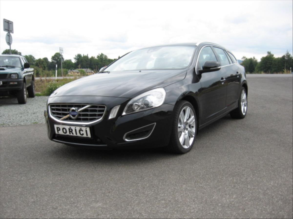 Volvo V60 2,4 AWD D5 SUMMUM