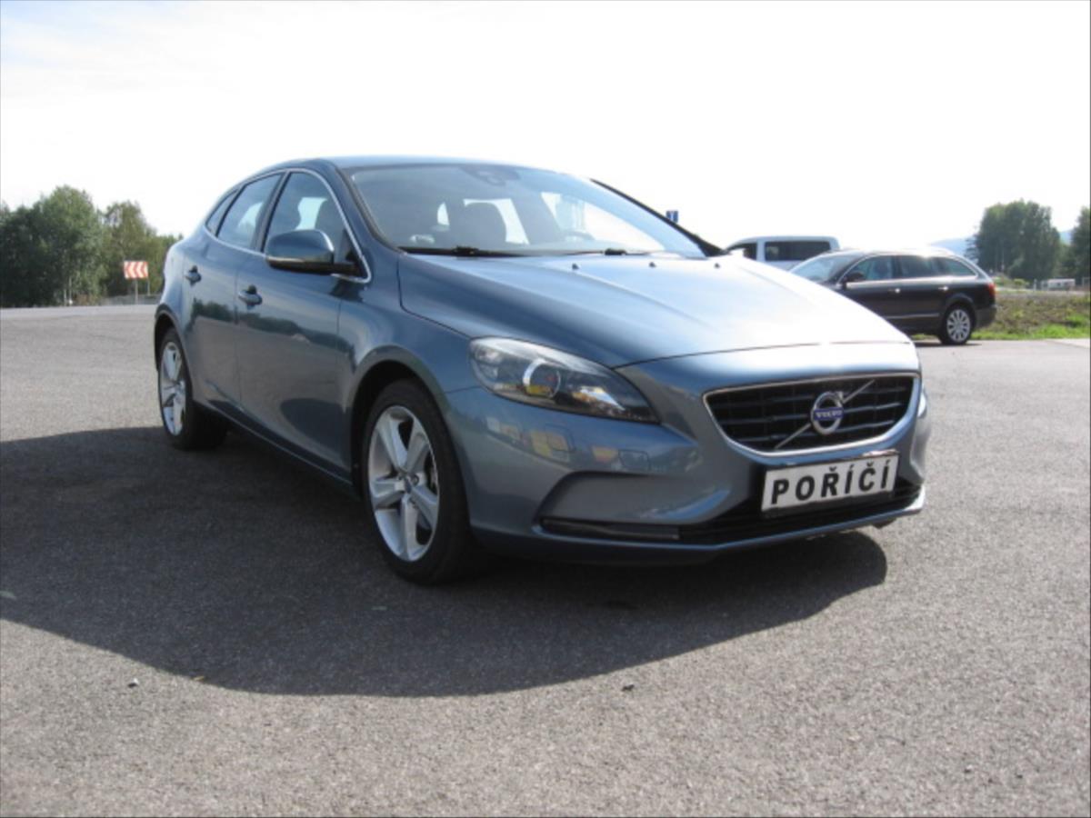 Volvo V40 1,6 Manuál kW 110