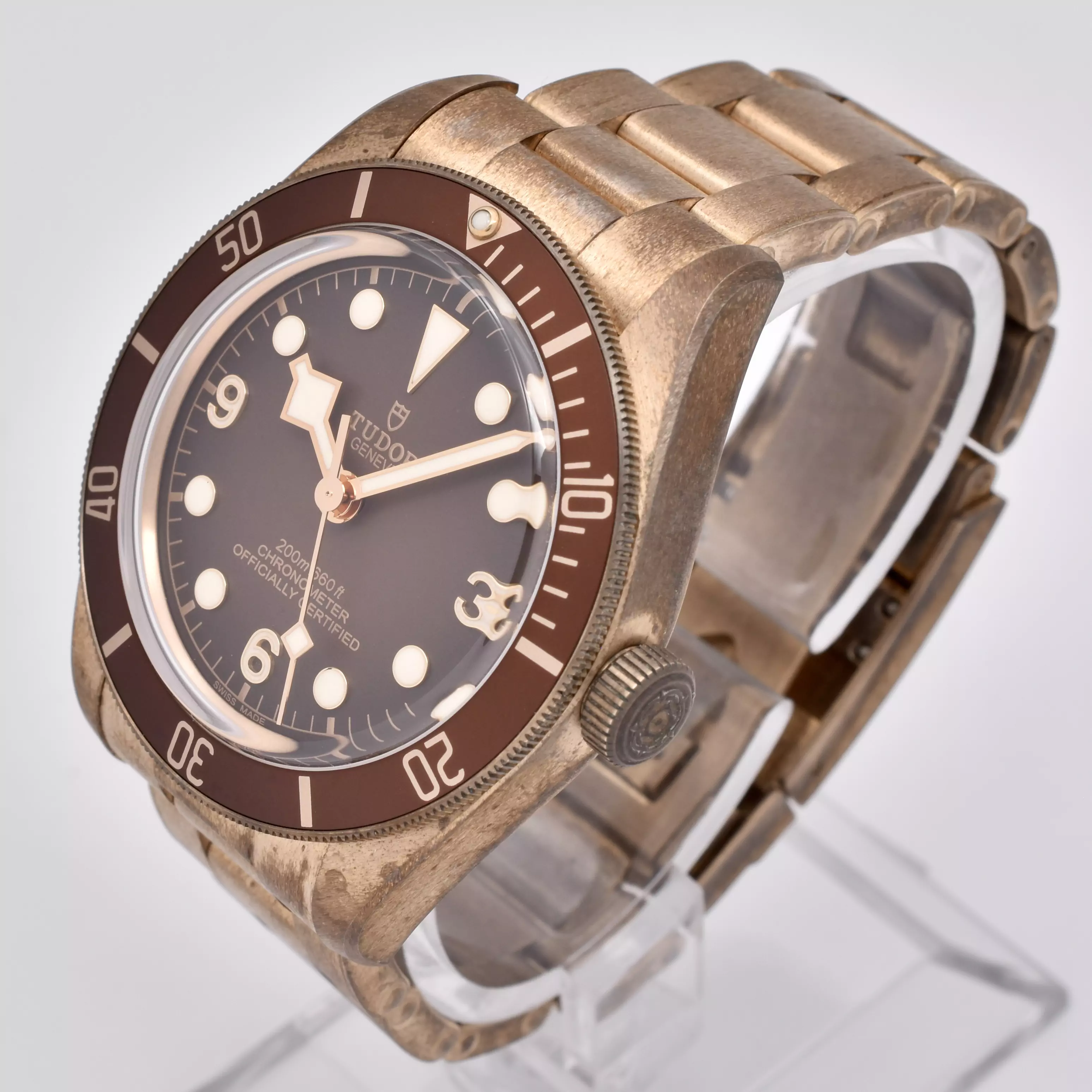 Front right image of the Tudor Black Bay 58 Bronze Full Set 79012m