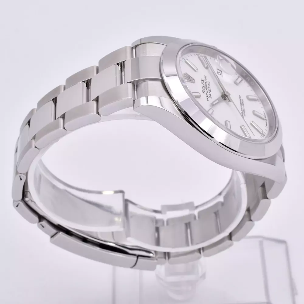Left image of the Rolex Datejust 41mm White 2025 126300
