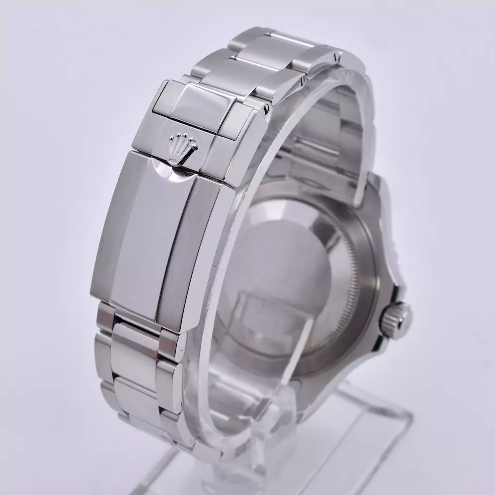 Strap image of the Rolex Yachtmaster 40mm Rhodium Dial 2020 126622