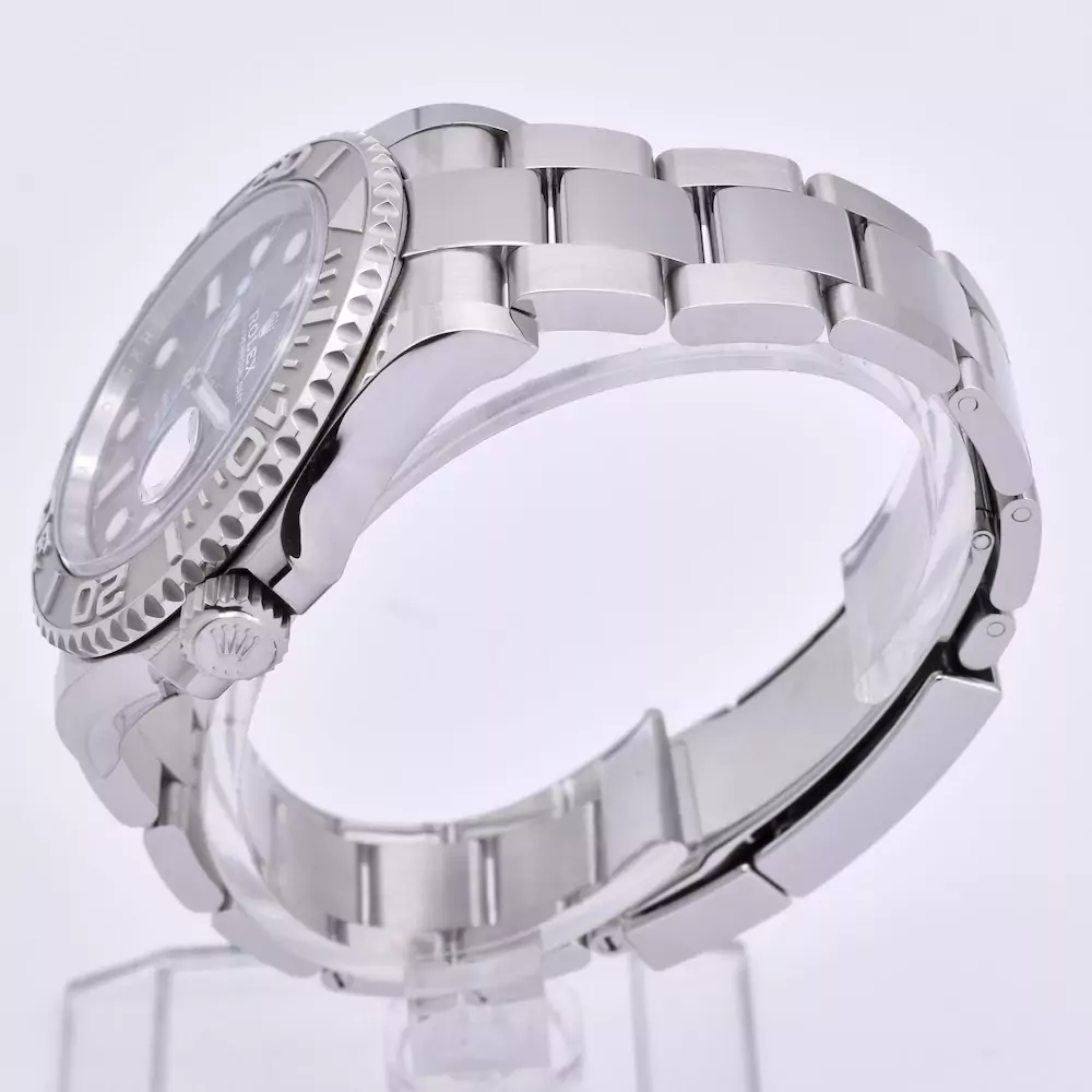 Right image of the Rolex Yachtmaster 40mm Rhodium Dial 2020 126622