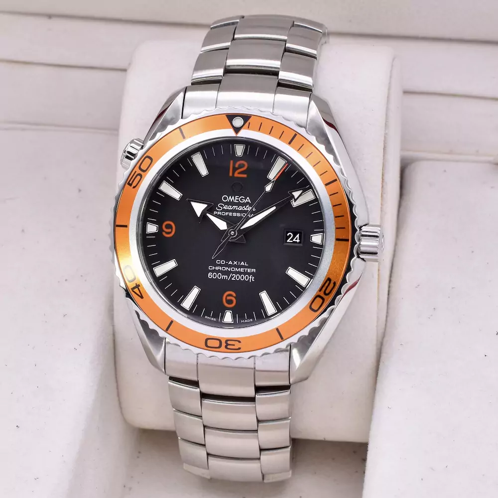 Close up image of the Omega Seamaster Planet Ocean 45.5mm Fully Serviced 2208.50.00