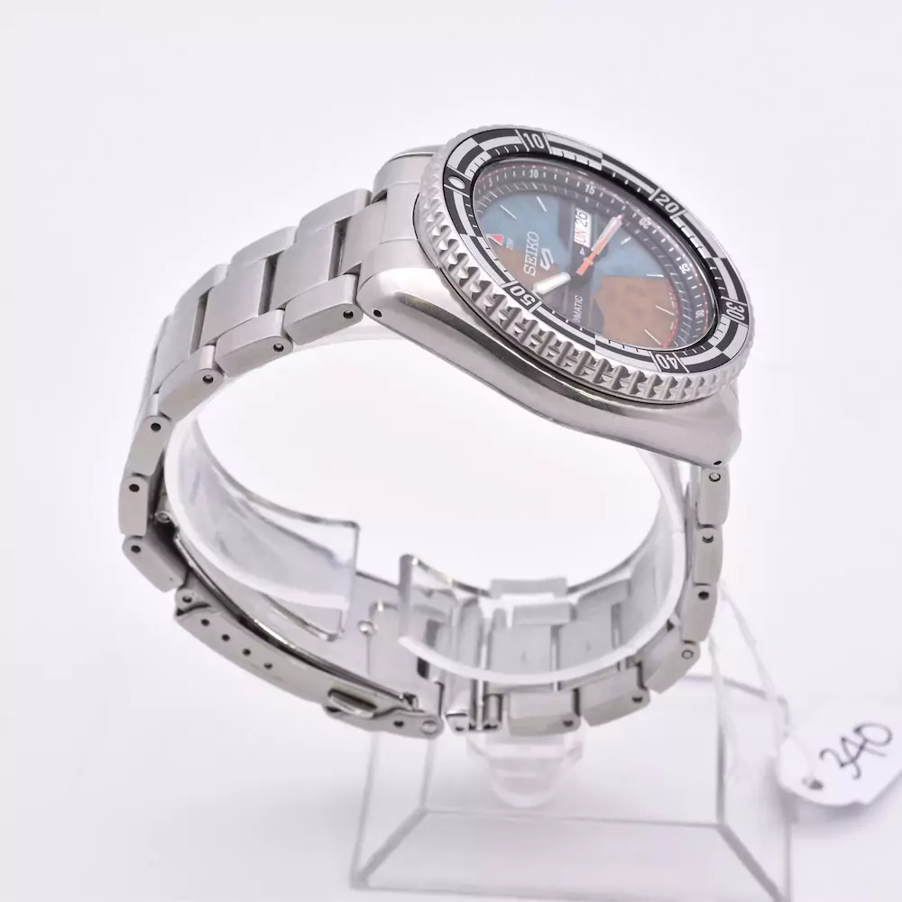 Left image of the Seiko 5 Sports Kosuke Kawamura Limited Edition SRPJ41K1