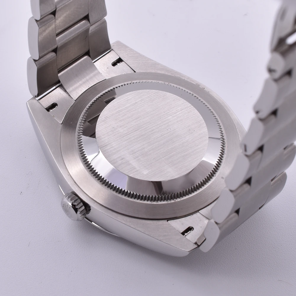 Back image of the Rolex Oyster Perpetual 41mm Sunburst Blue 2024 124300-0003