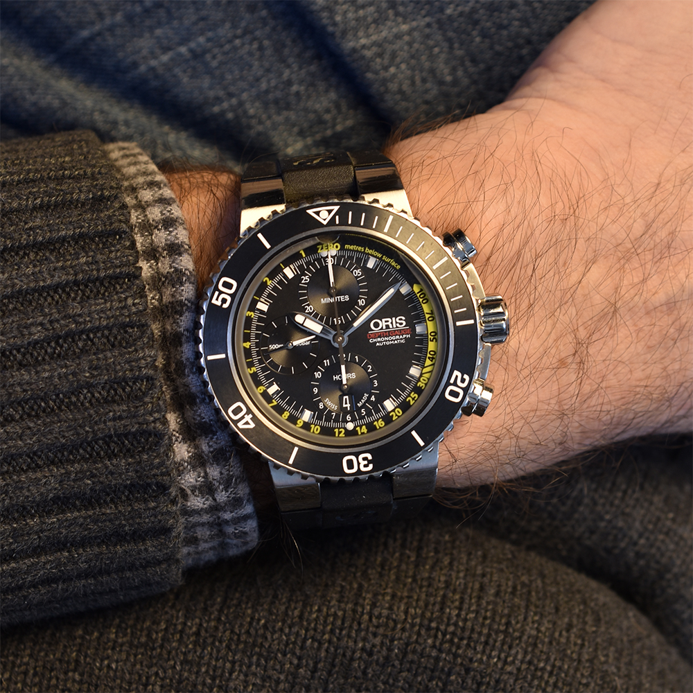 Left image of the Oris Aquis Depth Gauge Chronograph 48mm 01 774 7708 4154-Set RS