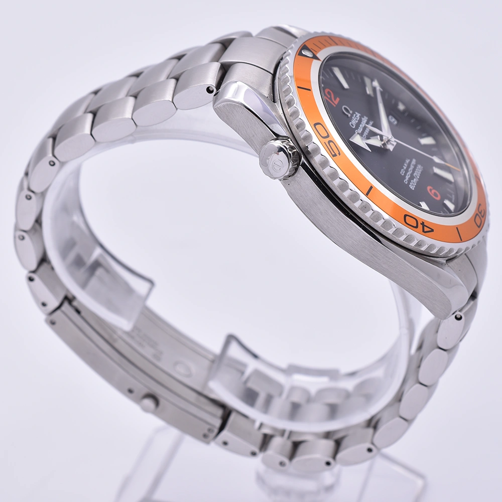 Front Left image of the Omega Seamaster Planet Ocean 600M Co-Axial 45.5mm 2208.50.00