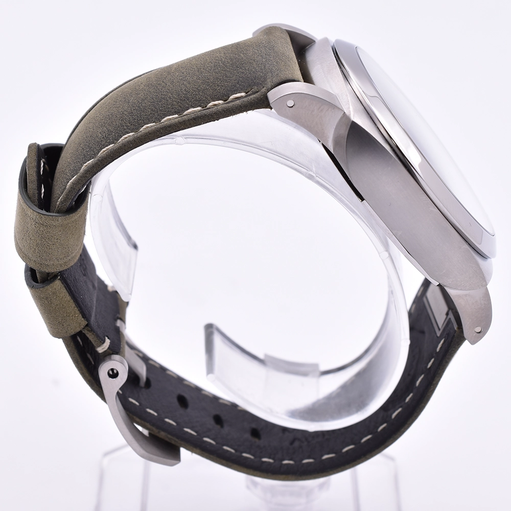 Left image of the Panerai Luminor Marina Titanio  44mm New 2026 PAM03325