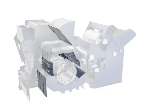 Durchsicht der Maschine zur darstellung der Wear Plates des ZZ Metallshredders von Lindemann vor weißem Hintergrund.