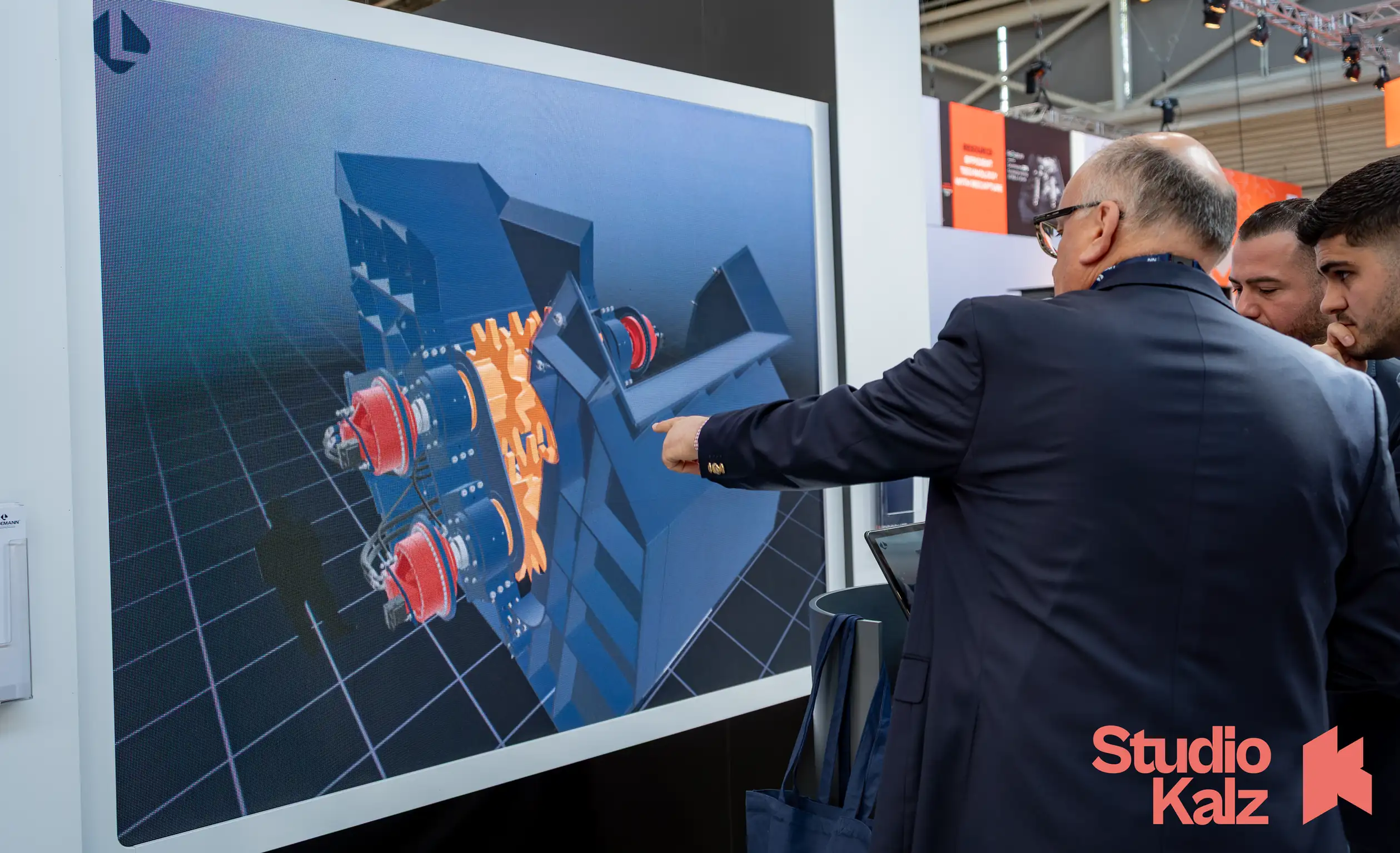 Detailansicht der interaktiven Produktpräsentation am Lindemann-Messestand der IFAT 2026 – STUDIO KALZ