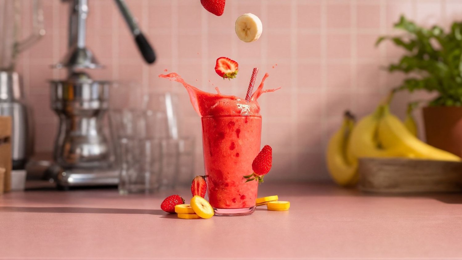 The same smoothie in a generated juice bar