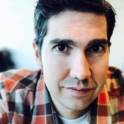 a headshot of Dan Lindquist