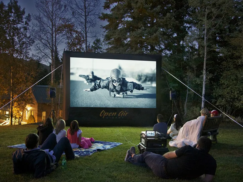 Ecran avec vidéoprojecteur