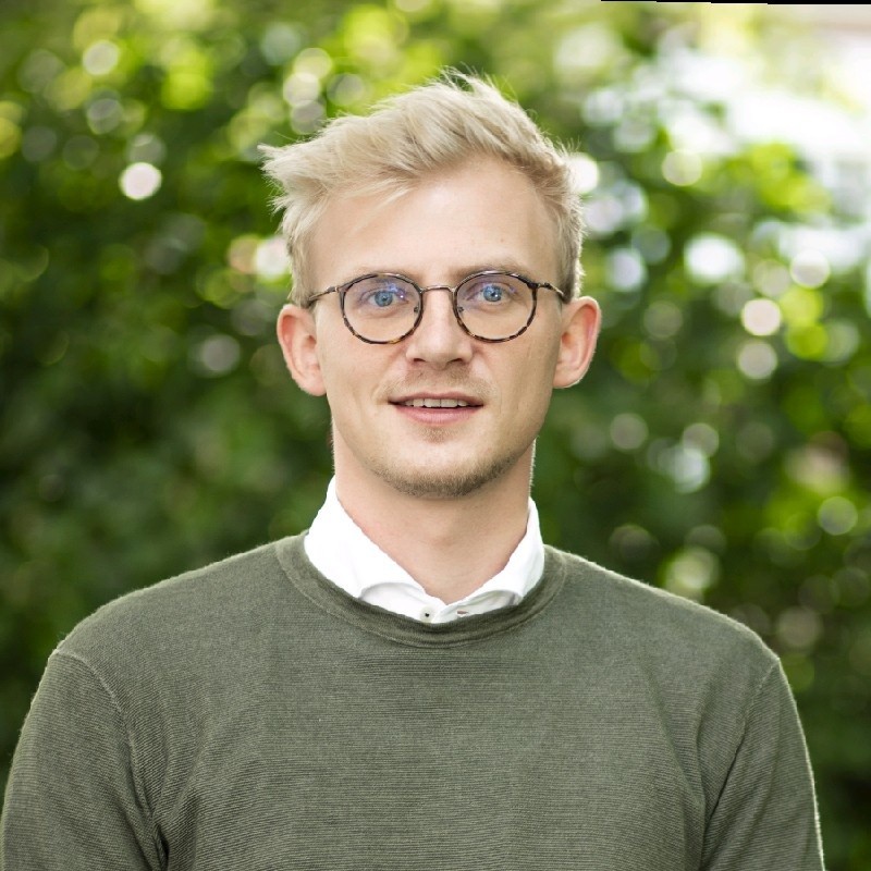 Marius Löwe, Grantlift