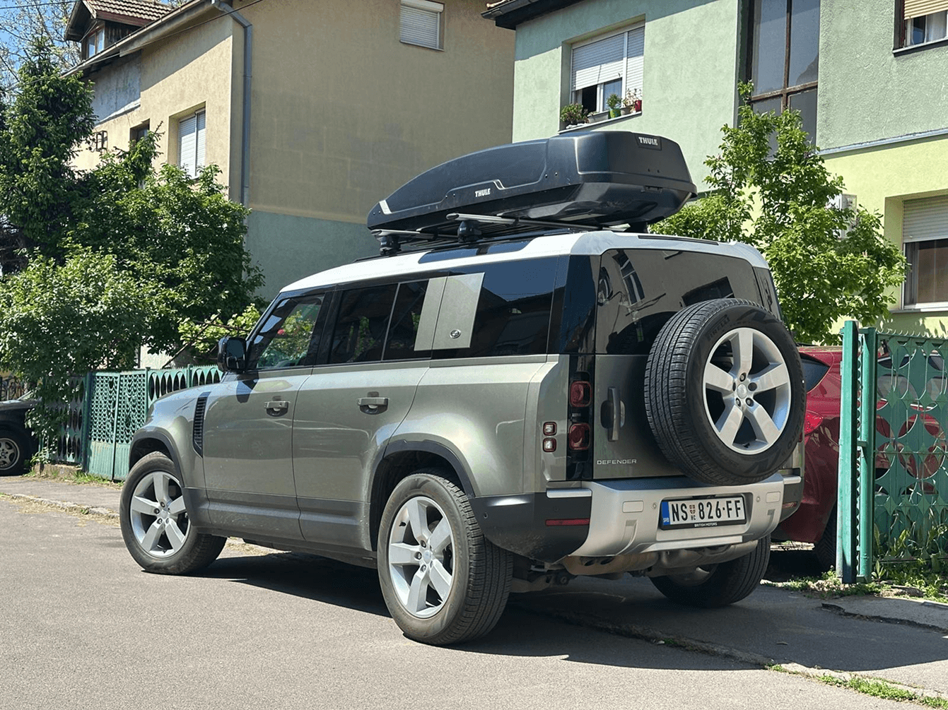 Land Cruser sa thule