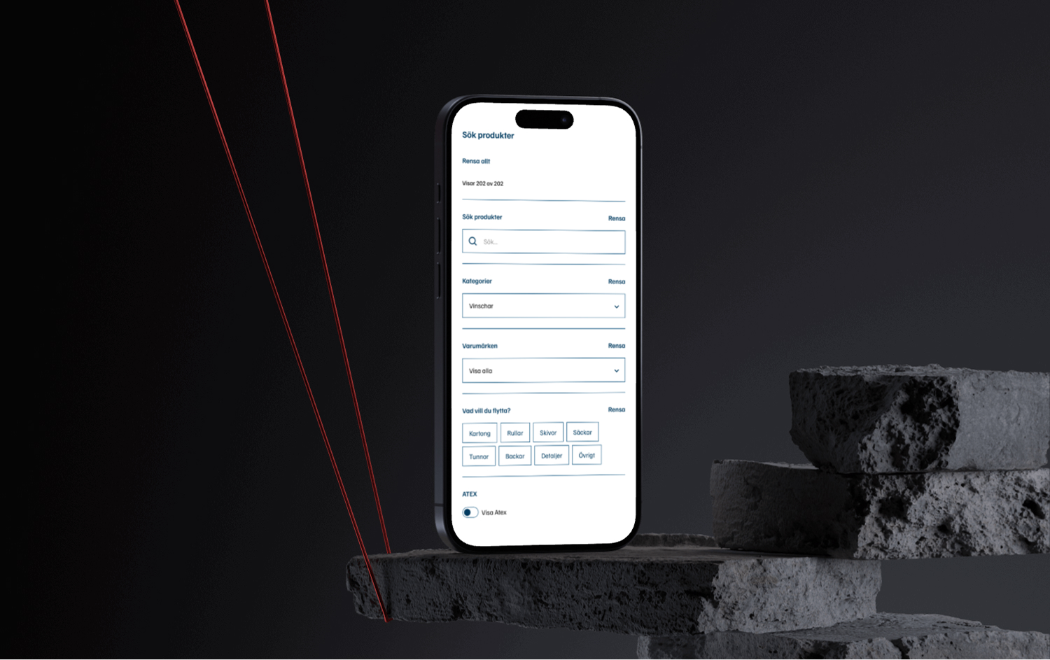 Smartphone som visar ett produktsökgränssnitt mot en mörk bakgrund med betongblock och röda linjer, med en elegant mobildesign.