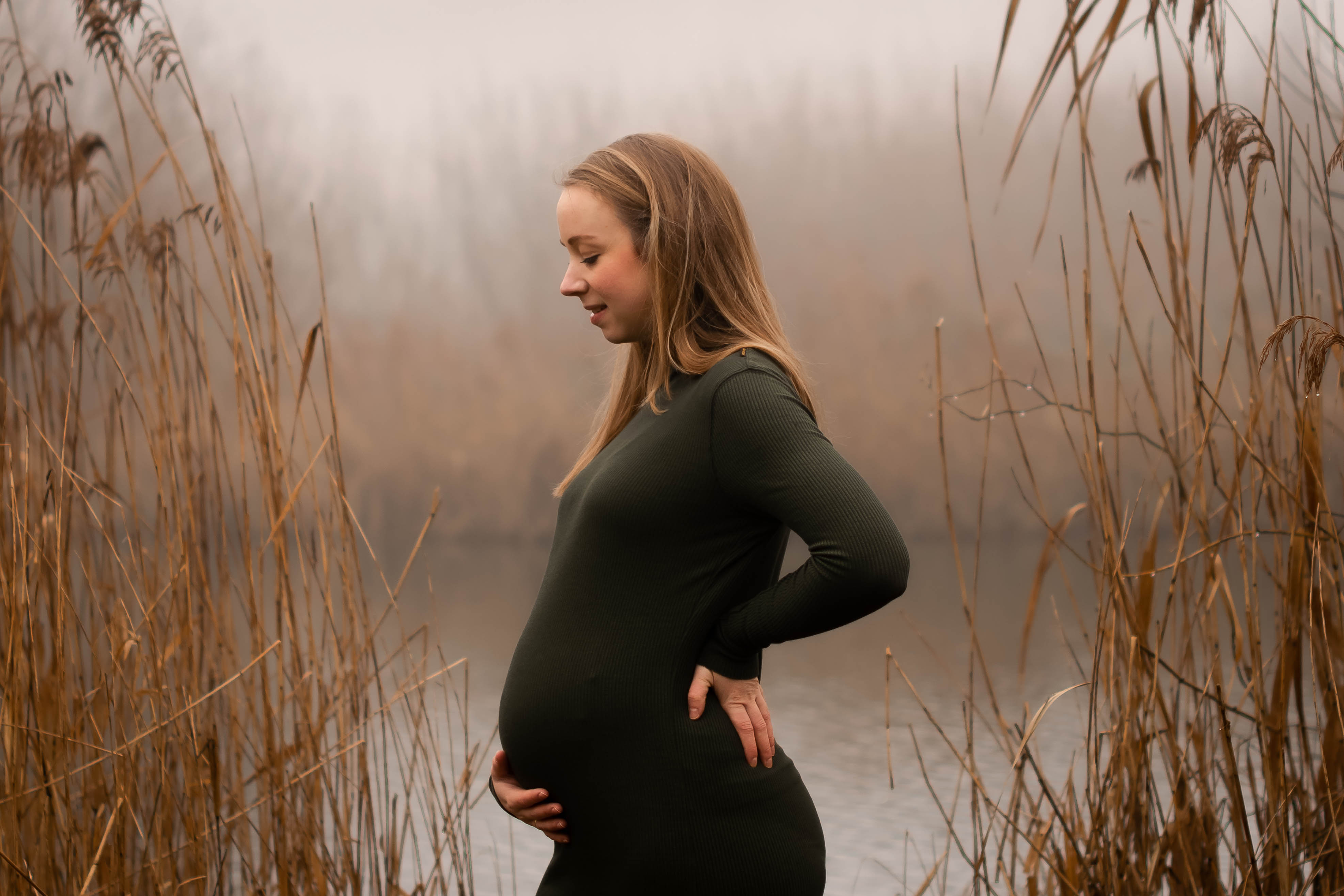 Maternityshoot in park in NL (Pijnacker)