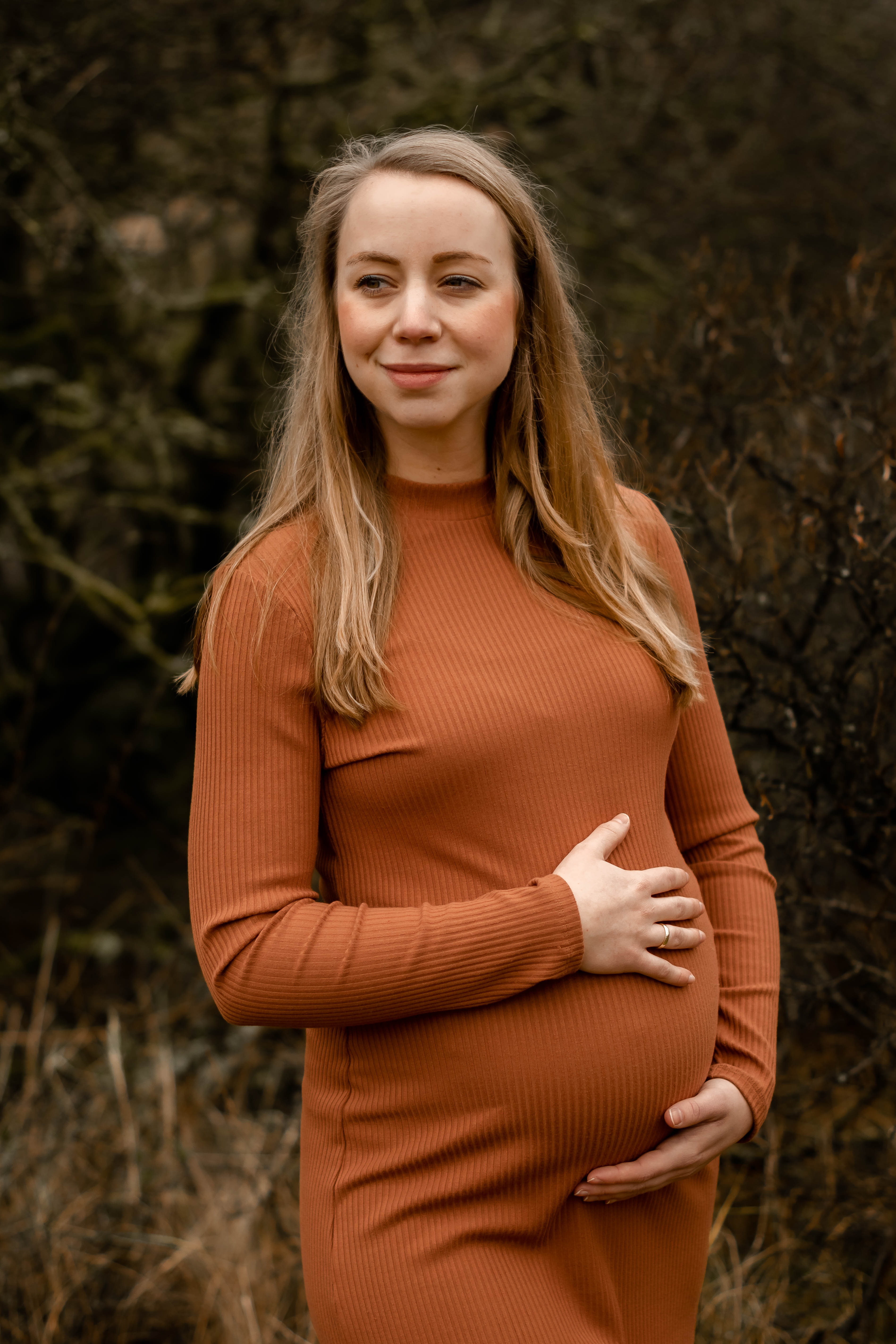 Maternityshoot in the woods in NL (The Hague, Den Haag)