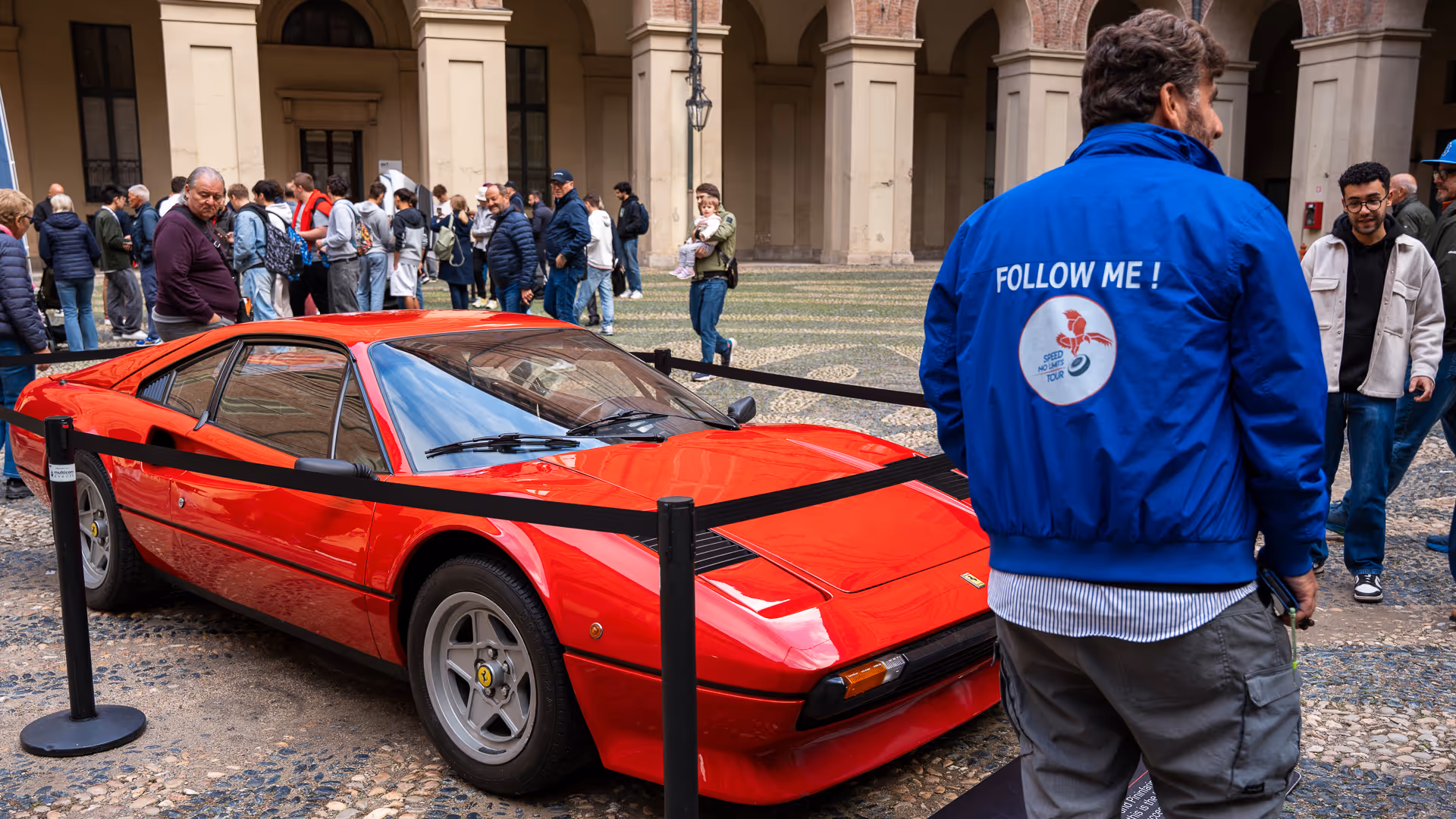 Fotografo per Salone dell’Auto a Torino - Ferrari in esposizione